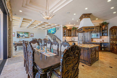 Dining 4